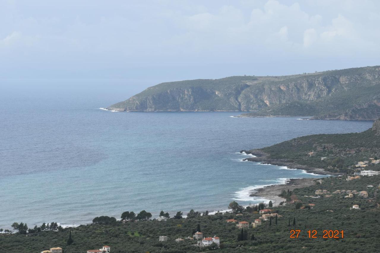 Pirgaki Studios Kardhamili Bagian luar foto