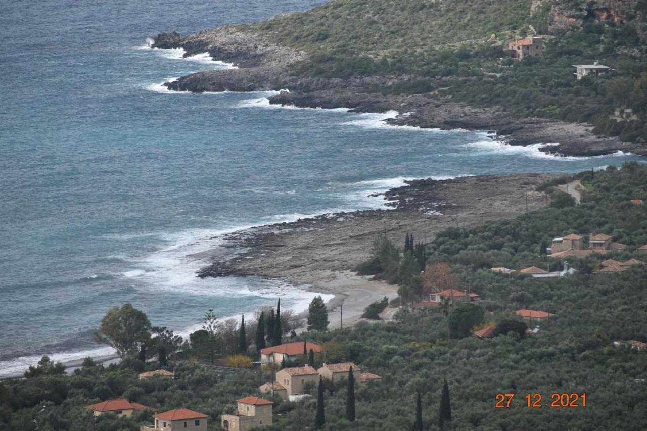 Pirgaki Studios Kardhamili Bagian luar foto